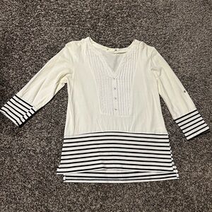 Lili’s Closet Seersucker top